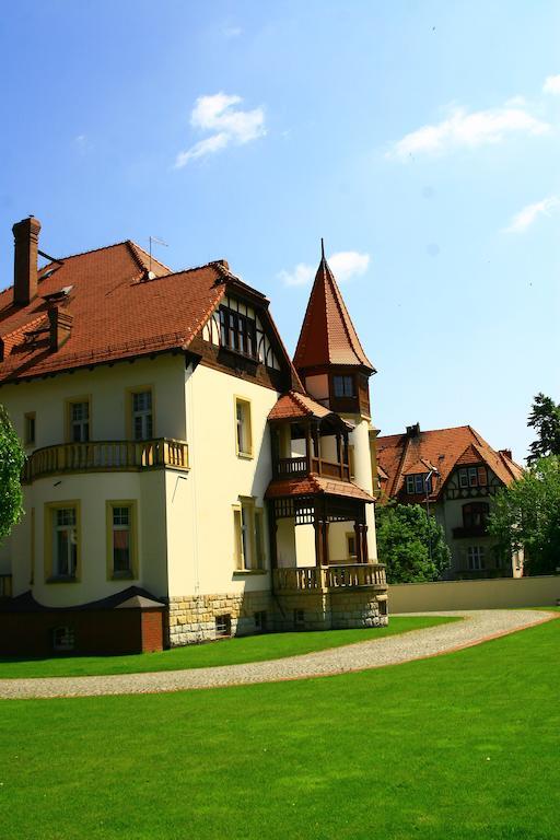 Hotel Palacyk Legnica Esterno foto