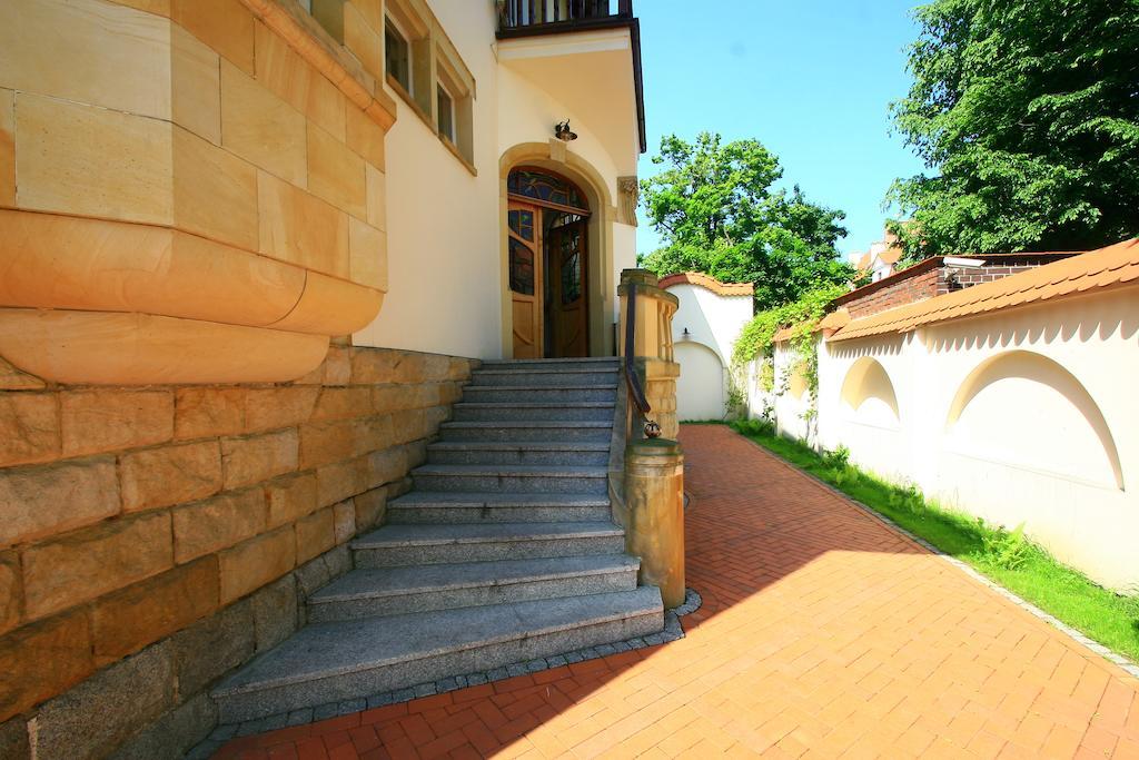Hotel Palacyk Legnica Esterno foto